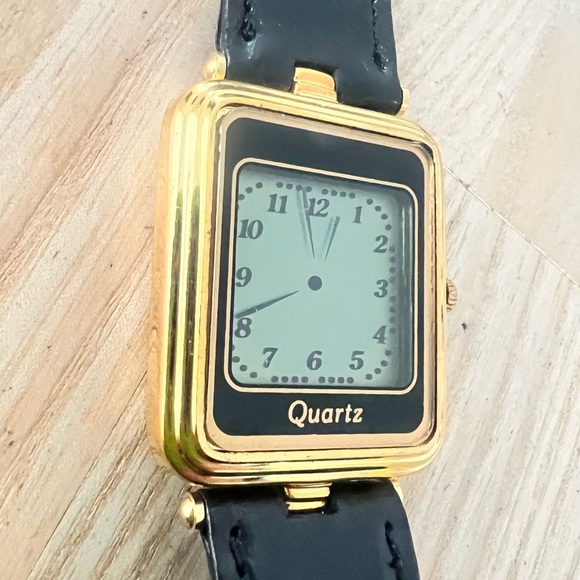 vintage style inox ladies gold tone black digital watch NEW BATTERY - Picture 2 of 11